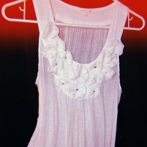 Linen Off White Sleeveless Shirt Flowers